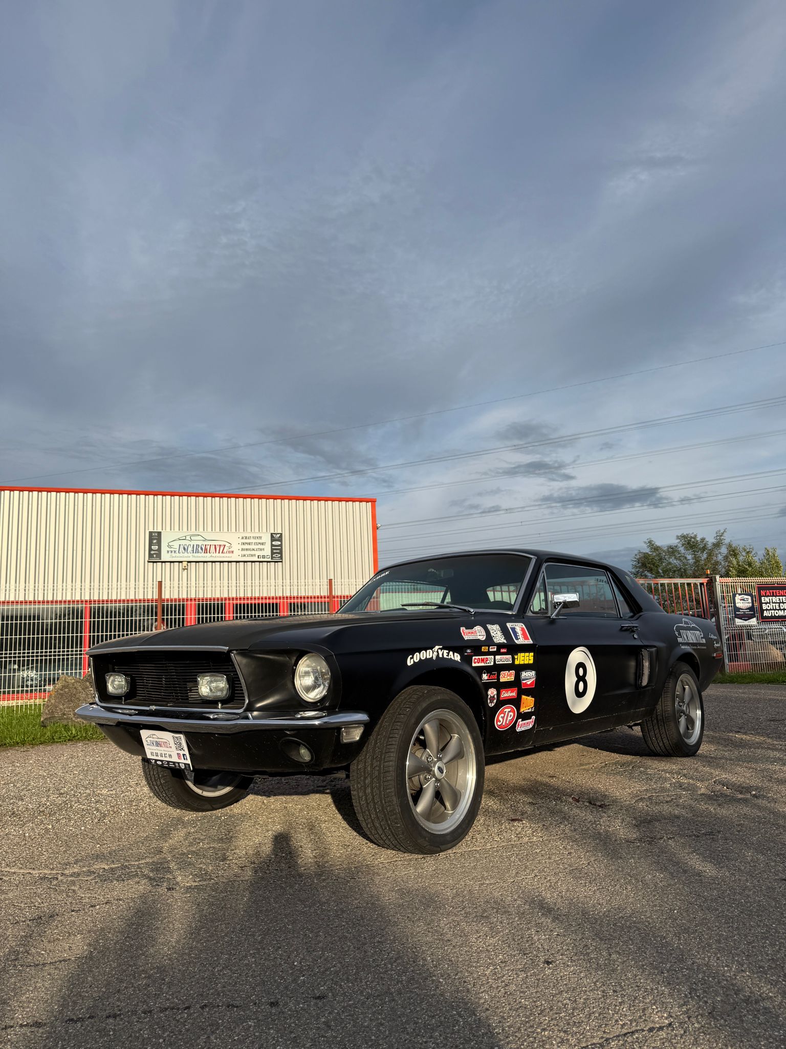 photographie de la voiture présentée