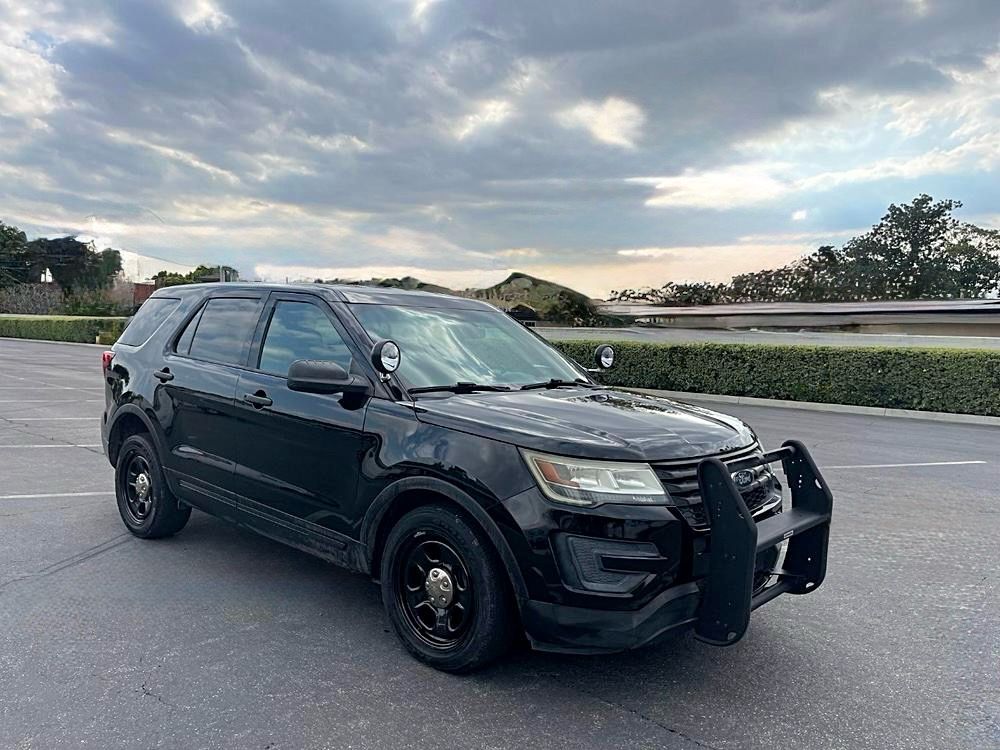 photographie de la voiture présentée